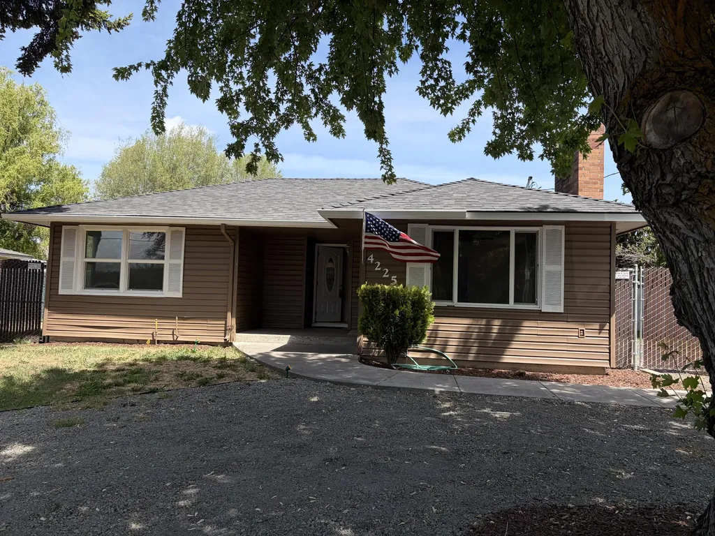 4225 Summers Lane Klamath Falls OR 97603