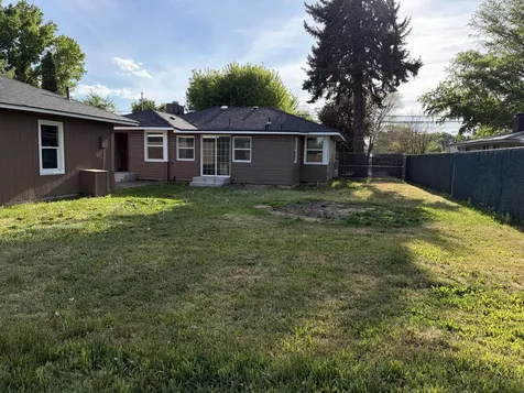4225 Summers Lane Klamath Falls OR 97603