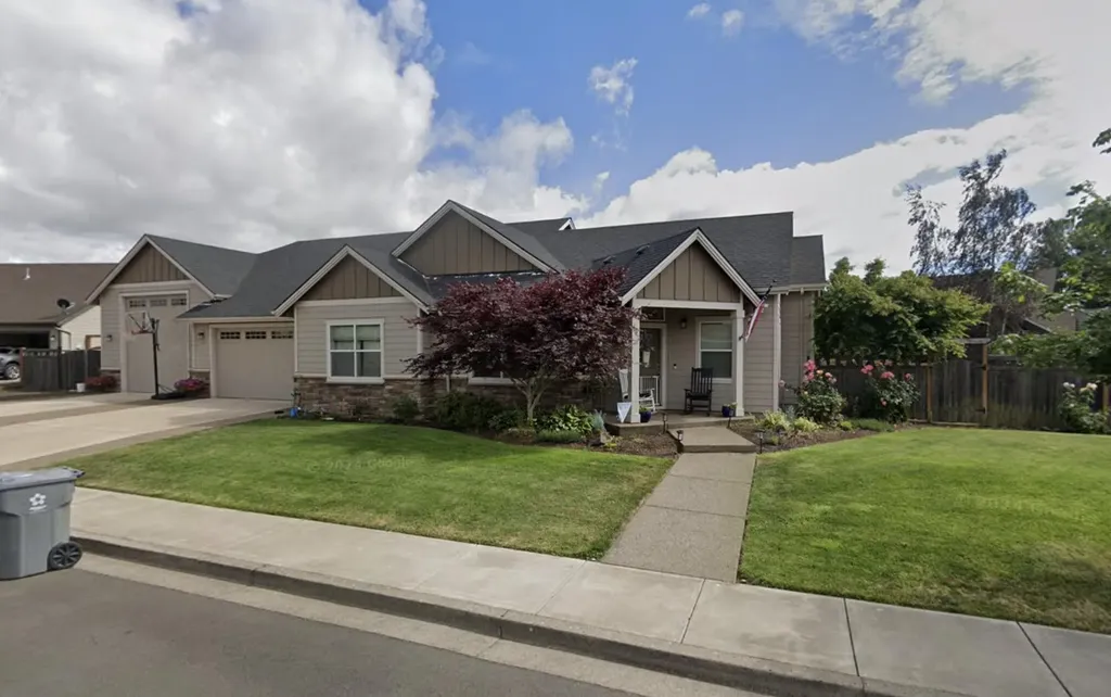 1577 SE Loganberry Street Dallas OR 97338