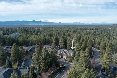 2729 NW Havre Court Bend OR 97703