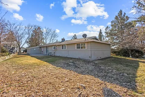 1642 NE Hilltop Lane Madras OR 97741