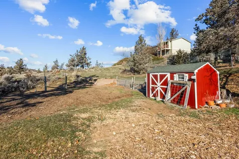 1642 NE Hilltop Lane Madras OR 97741