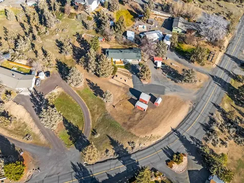 1642 NE Hilltop Lane Madras OR 97741