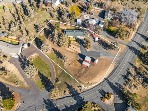 1642 NE Hilltop Lane Madras OR 97741