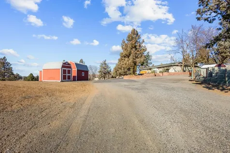 1642 NE Hilltop Lane Madras OR 97741