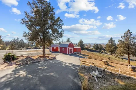 1642 NE Hilltop Lane Madras OR 97741