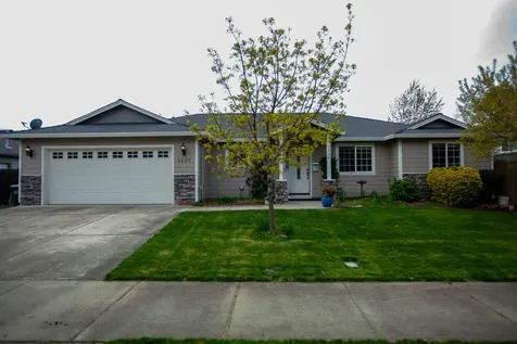 1604 Medart Lane Grants Pass OR 97527