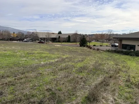 3583 Arrowhead Drive Medford OR 97504