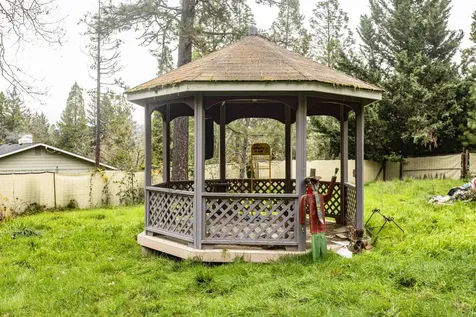 251 Surrey Drive Grants Pass OR 97526