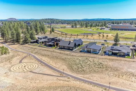 3122 NW Crossing Drive Bend OR 97703