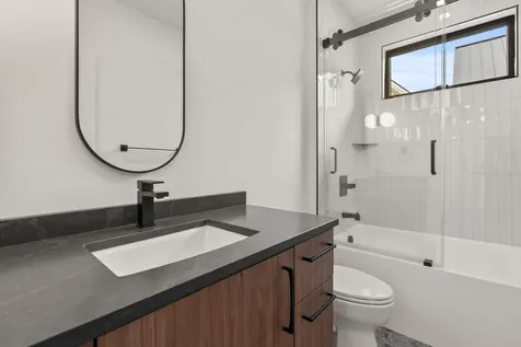 3122 NW Crossing Drive Bend OR 97703