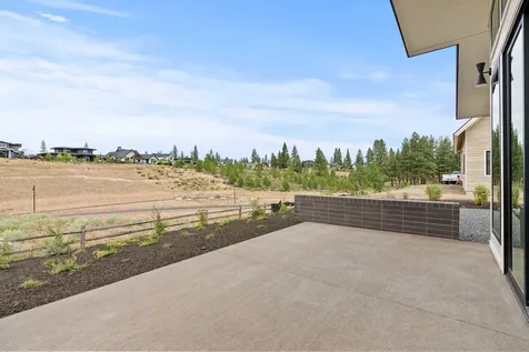 3122 NW Crossing Drive Bend OR 97703