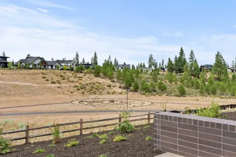 3122 NW Crossing Drive Bend OR 97703