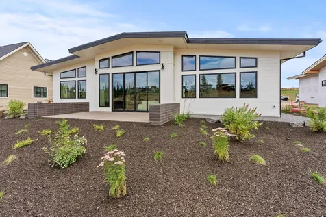 3122 NW Crossing Drive Bend OR 97703