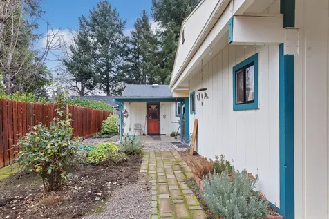 1400 Playford Lane Grants Pass OR 97527