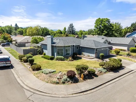 2754 Juanita Avenue Medford OR 97504