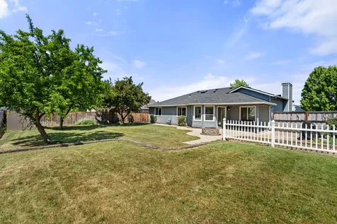 2754 Juanita Avenue Medford OR 97504