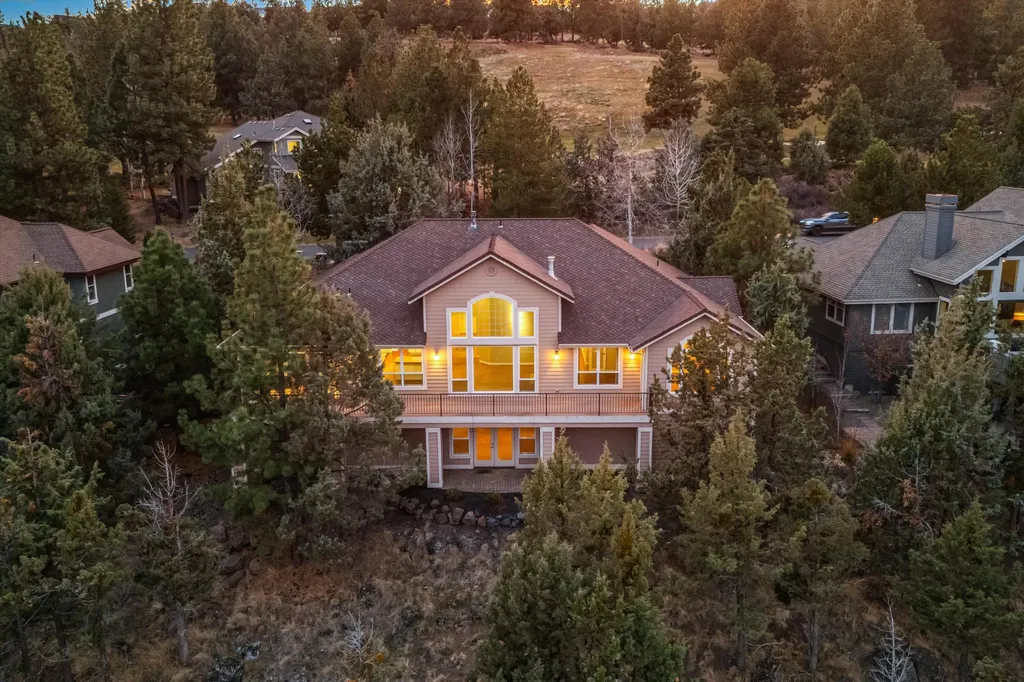 3269 NW Fairway Heights Drive Bend OR 97703