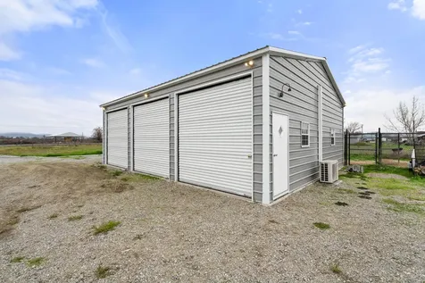 597 Bigham Brown Road Eagle Point OR 97524