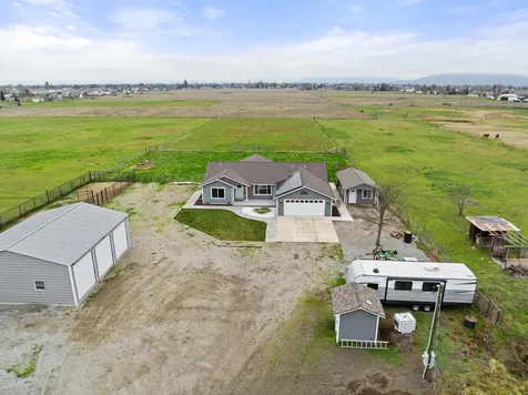 597 Bigham Brown Road Eagle Point OR 97524