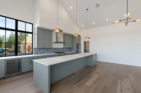 3118 NW Crossing Drive Bend OR 97703