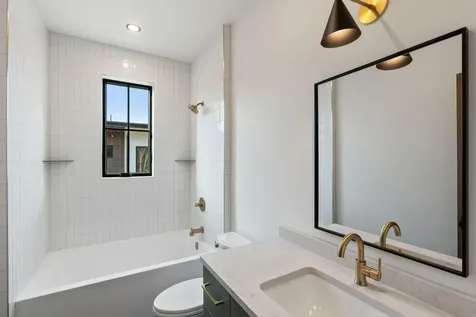 3118 NW Crossing Drive Bend OR 97703