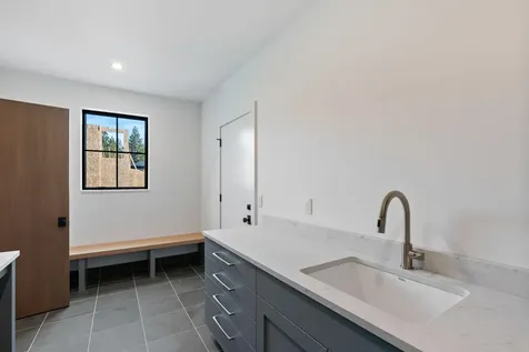 3118 NW Crossing Drive Bend OR 97703