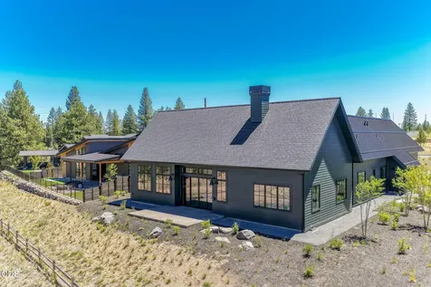3118 NW Crossing Drive Bend OR 97703