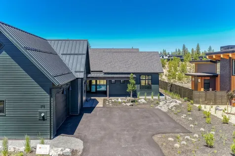 3118 NW Crossing Drive Bend OR 97703
