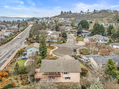 4231 Tamarack Drive Medford OR 97504
