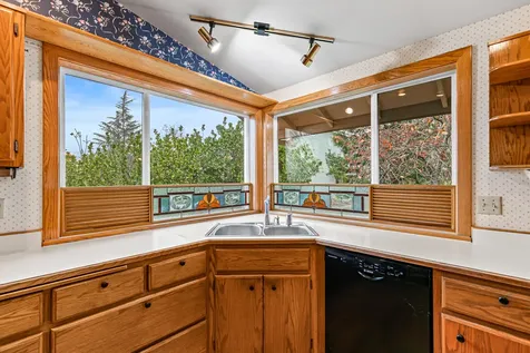 4231 Tamarack Drive Medford OR 97504