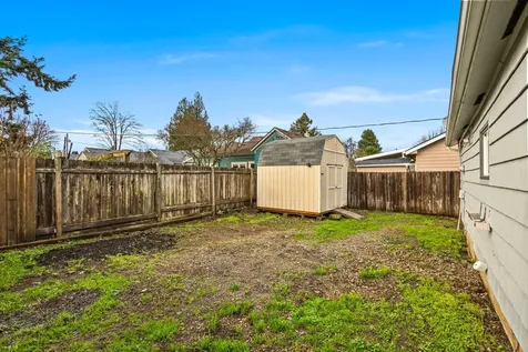 1141 SE Lewis Street Dallas OR 97338