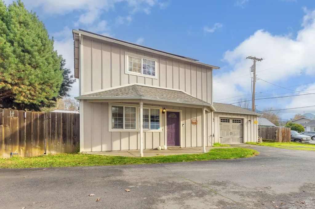 1110 SW Bridge Street Grants Pass OR 97526