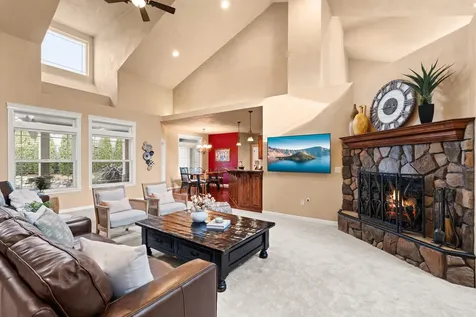 2161 Duncan Drive Medford OR 97504