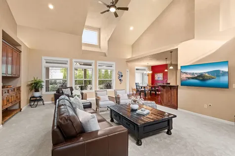 2161 Duncan Drive Medford OR 97504