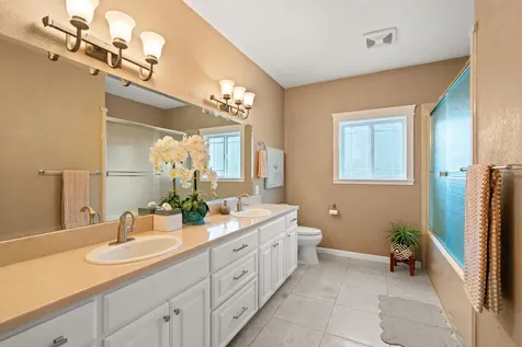 2161 Duncan Drive Medford OR 97504