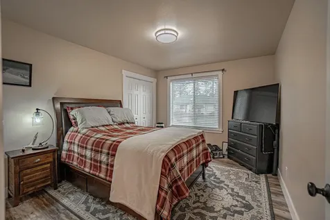1027 Chevney Way Shady Cove OR 97539