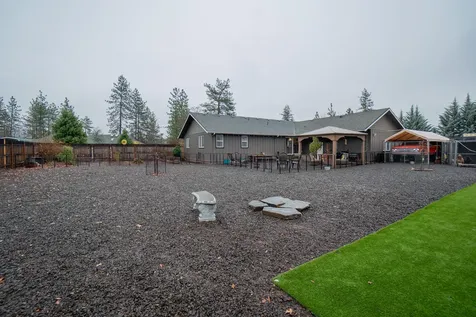1027 Chevney Way Shady Cove OR 97539