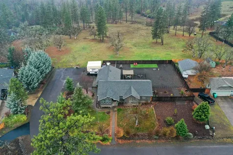 1027 Chevney Way Shady Cove OR 97539