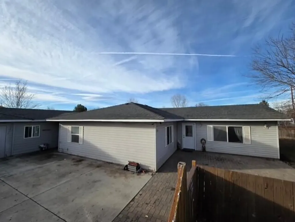 2310 W Antler Avenue Redmond OR 97756