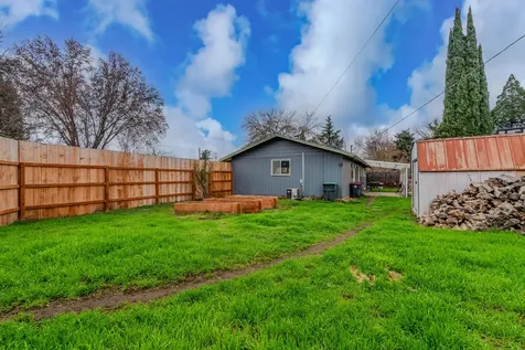 3086 Arthur Avenue Medford OR 97501