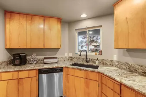 438 Westminster Drive Eagle Point OR 97524
