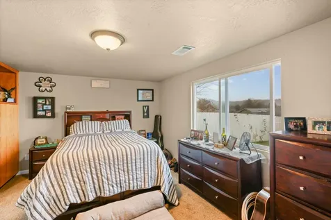 438 Westminster Drive Eagle Point OR 97524