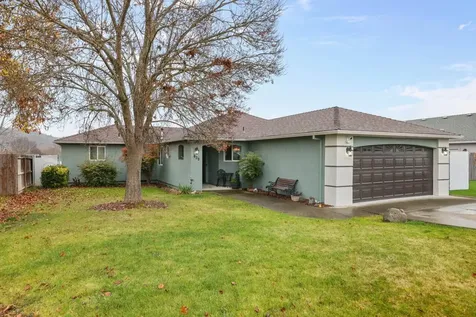 438 Westminster Drive Eagle Point OR 97524