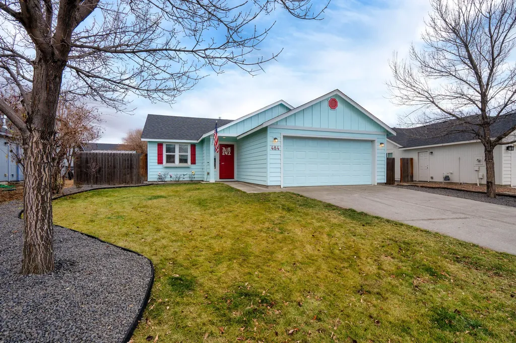 484 NE Spruce Court Redmond OR 97756