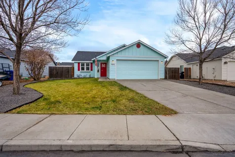 484 NE Spruce Court Redmond OR 97756