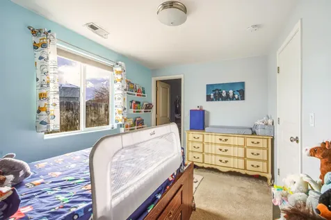 484 NE Spruce Court Redmond OR 97756