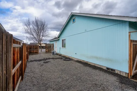 484 NE Spruce Court Redmond OR 97756