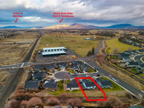 484 NE Spruce Court Redmond OR 97756