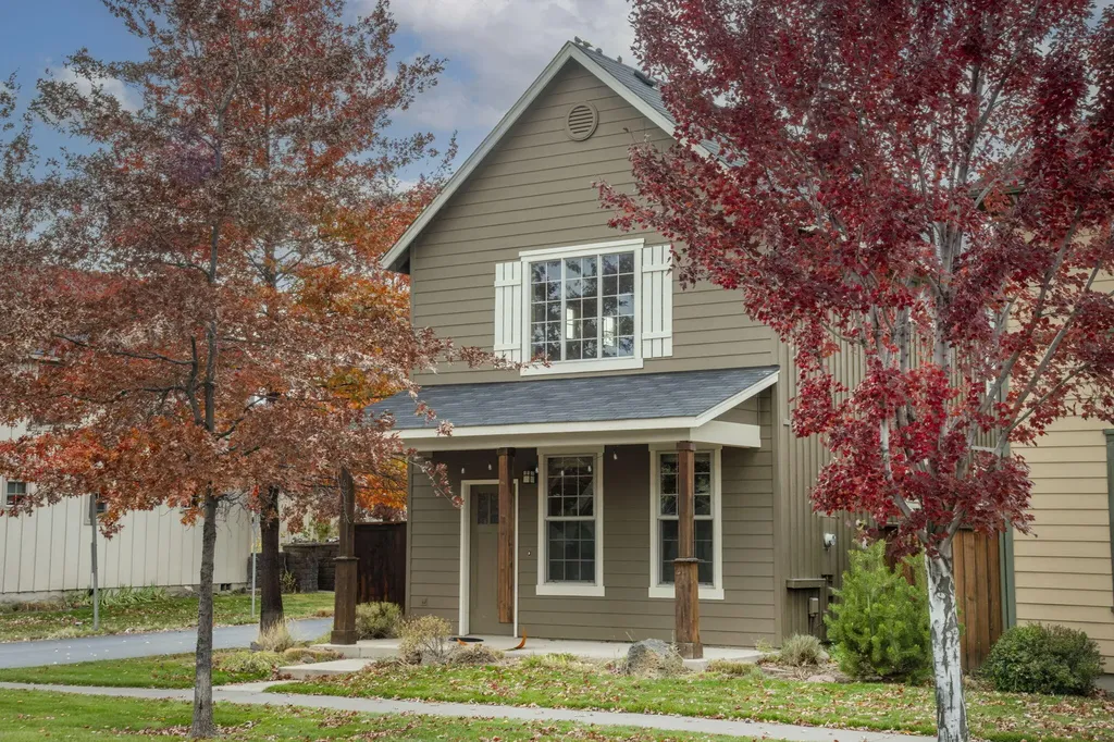 63131 NE De Haviland Street Bend OR 97701